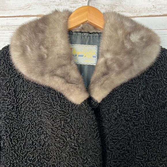 Meyer Epstein Furs London Ontario Unique Black Lambswool Coat With Mink Fur Trim - Picture 7 of 14